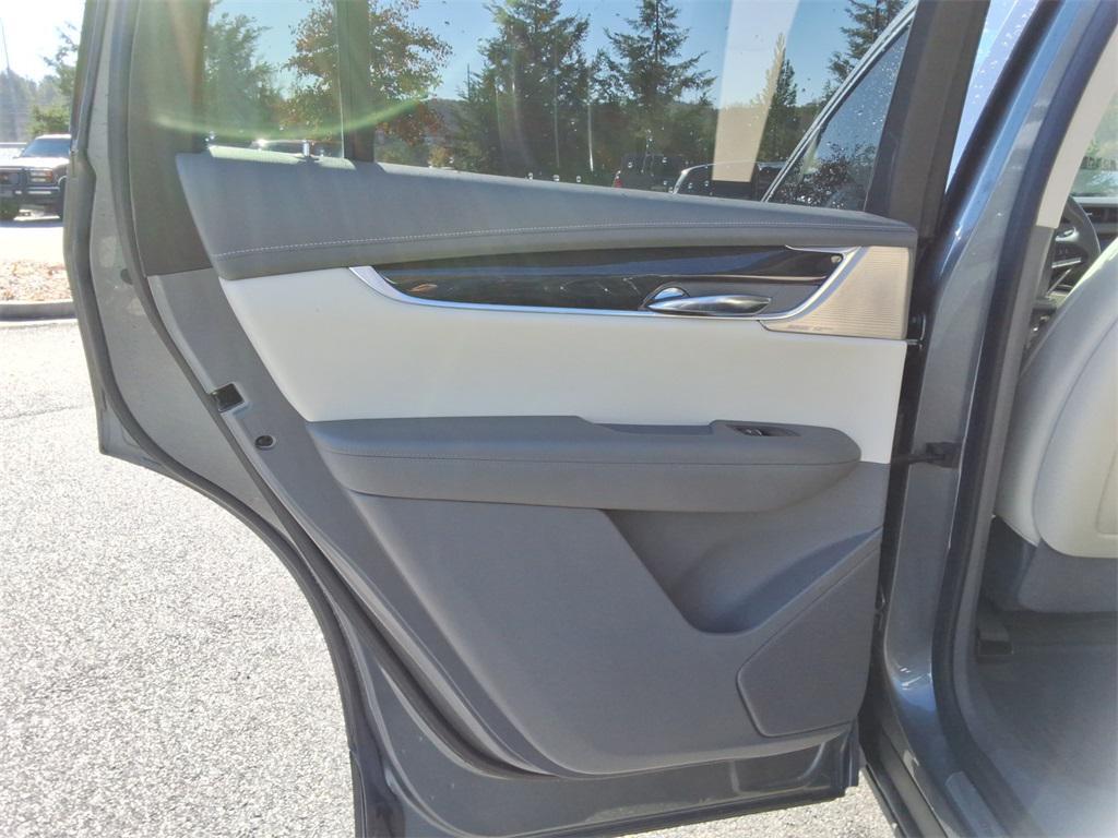 used 2020 Cadillac XT6 car, priced at $20,998