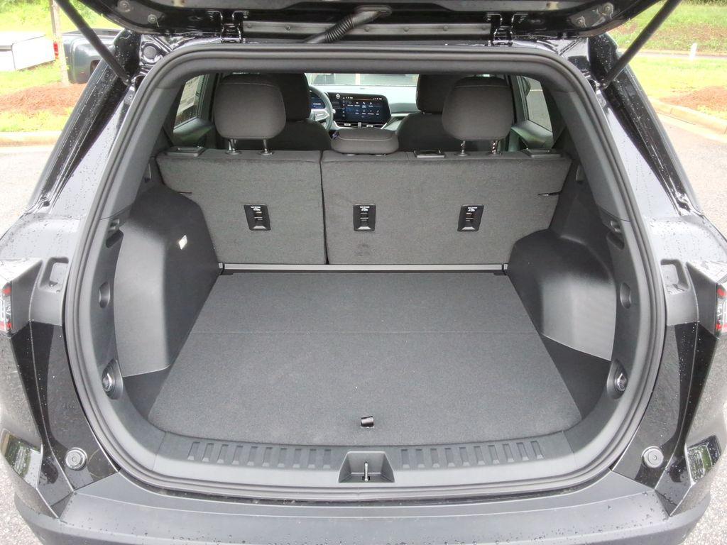 new 2026 Chevrolet Equinox car, priced at $28,068