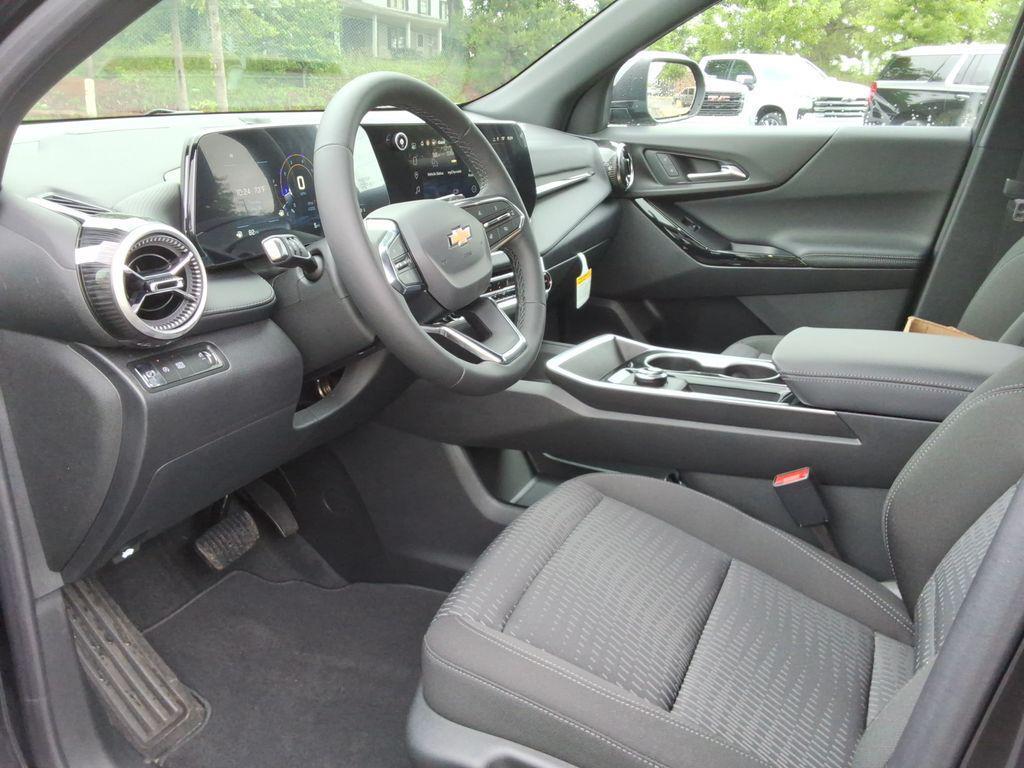 new 2026 Chevrolet Equinox car, priced at $28,068