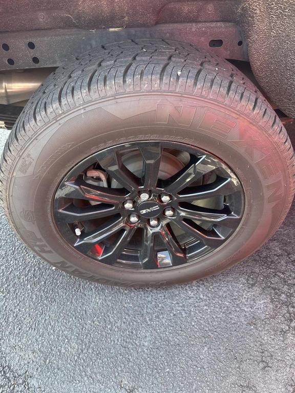 used 2022 GMC Canyon car, priced at $26,995