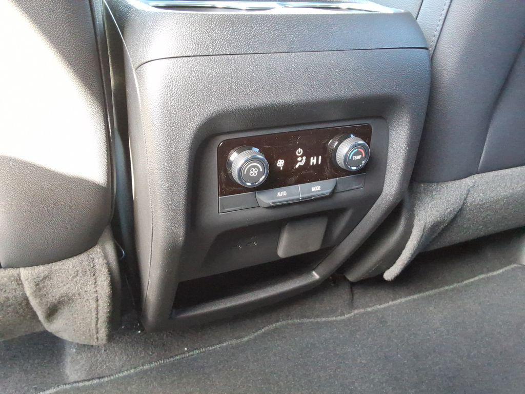 new 2026 Chevrolet Traverse car, priced at $54,152