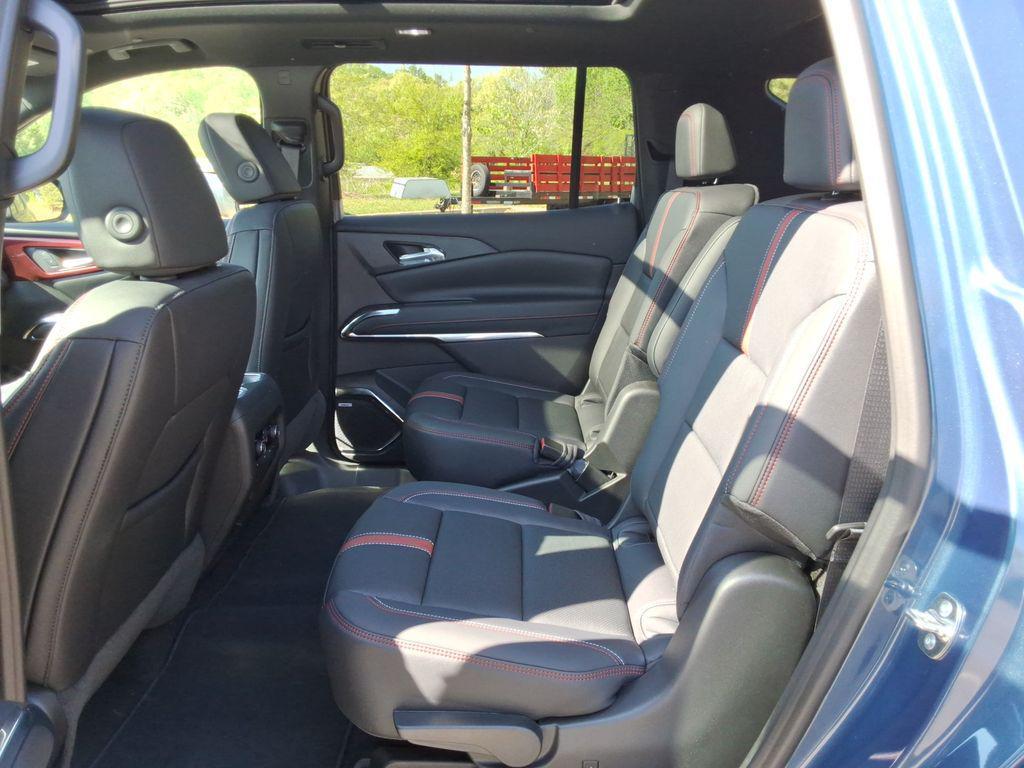 new 2026 Chevrolet Traverse car, priced at $56,065