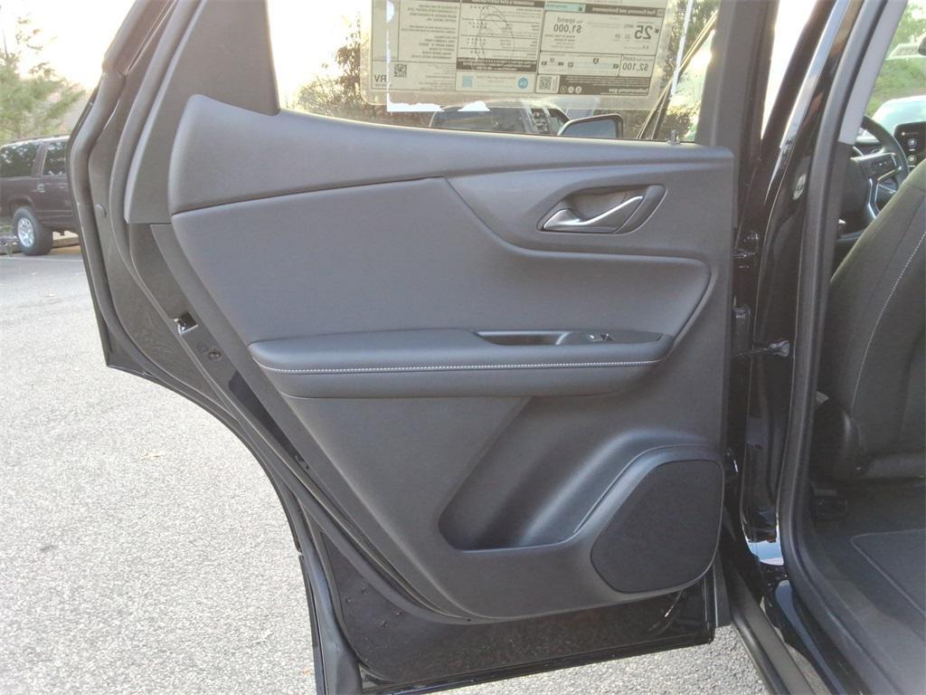 new 2025 Chevrolet Blazer car, priced at $33,288