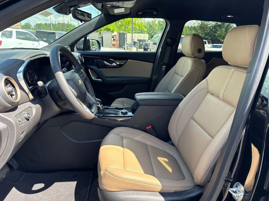 new 2025 Chevrolet Blazer car, priced at $43,063