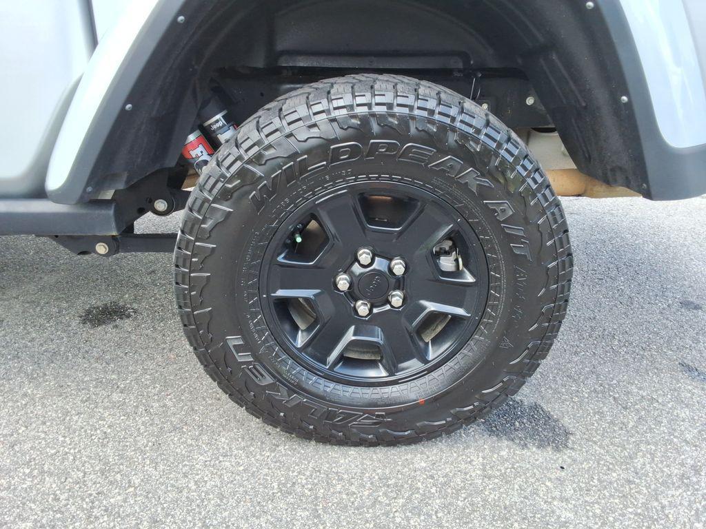 used 2023 Jeep Gladiator car, priced at $38,011