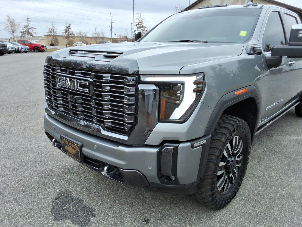 used 2024 GMC Sierra 2500 car, priced at $75,155