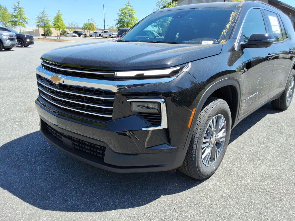 new 2026 Chevrolet Traverse car, priced at $40,252