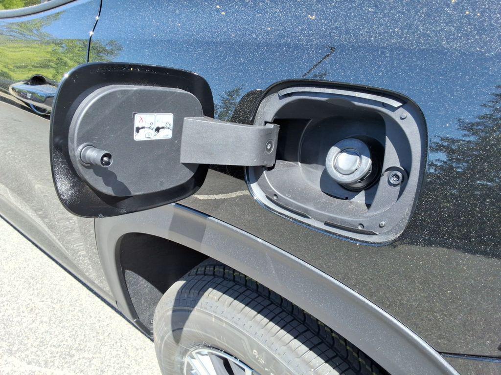 new 2026 Chevrolet Traverse car, priced at $40,252