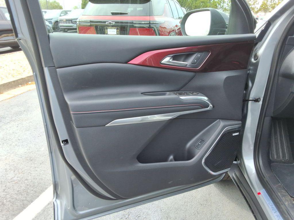 new 2026 Chevrolet Traverse car, priced at $55,340