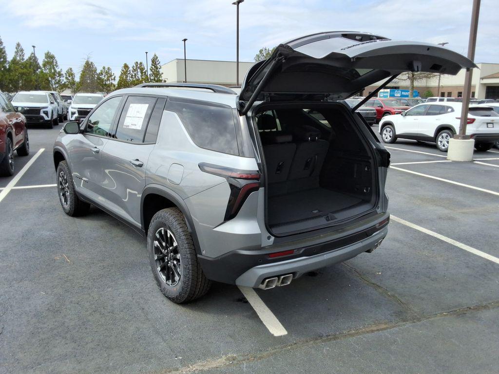 new 2026 Chevrolet Traverse car, priced at $55,340