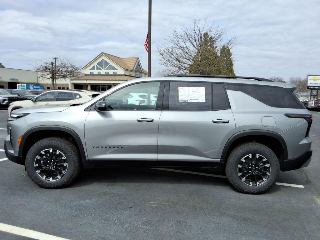 new 2026 Chevrolet Traverse car, priced at $55,340