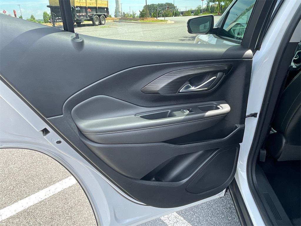 2022 White Frost Tricoat GMC Terrain