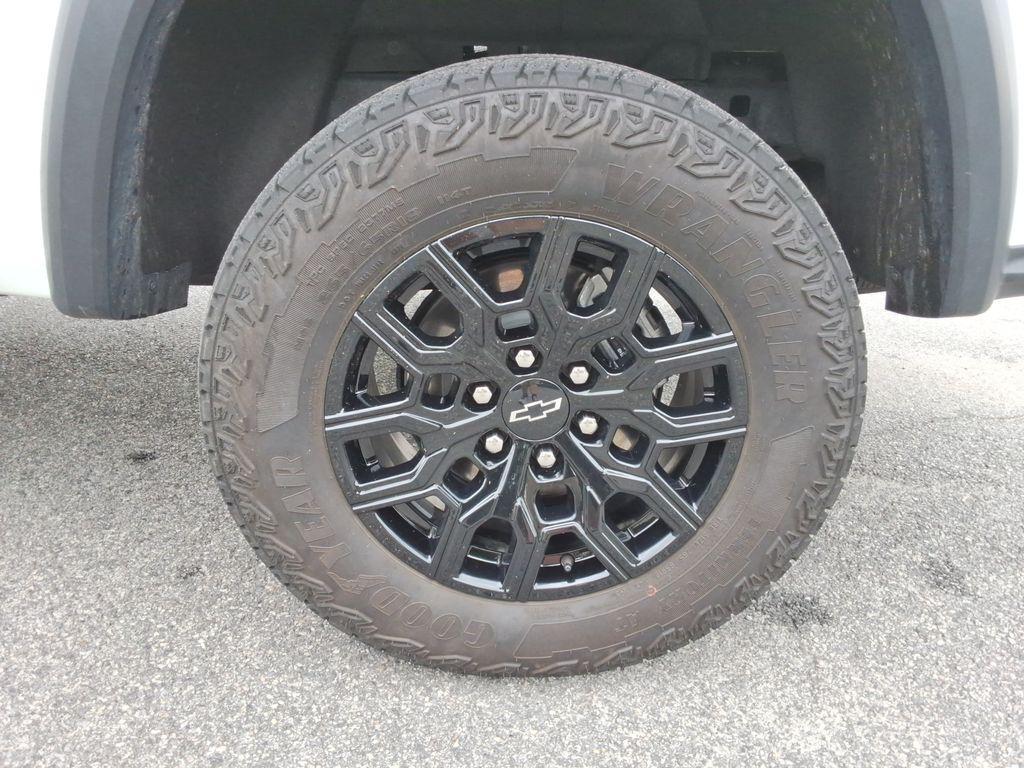 used 2025 Chevrolet Colorado car, priced at $37,033