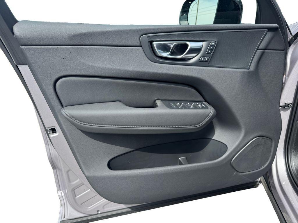new 2026 Volvo XC60 car, priced at $58,534