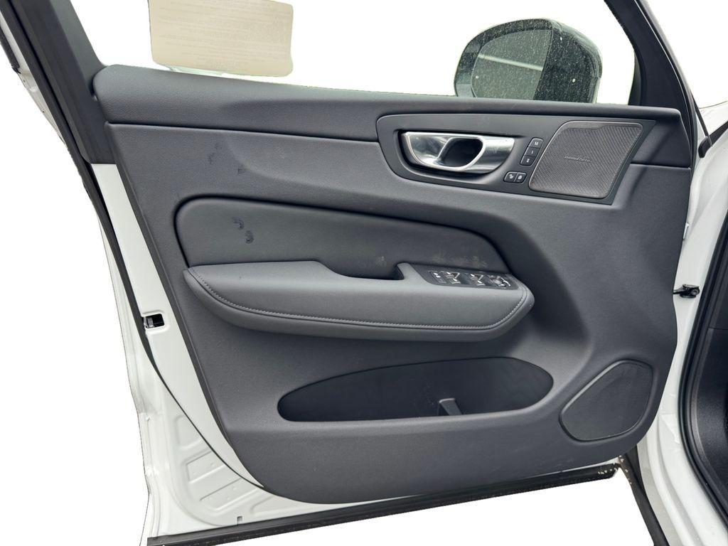 new 2026 Volvo XC60 car, priced at $59,904