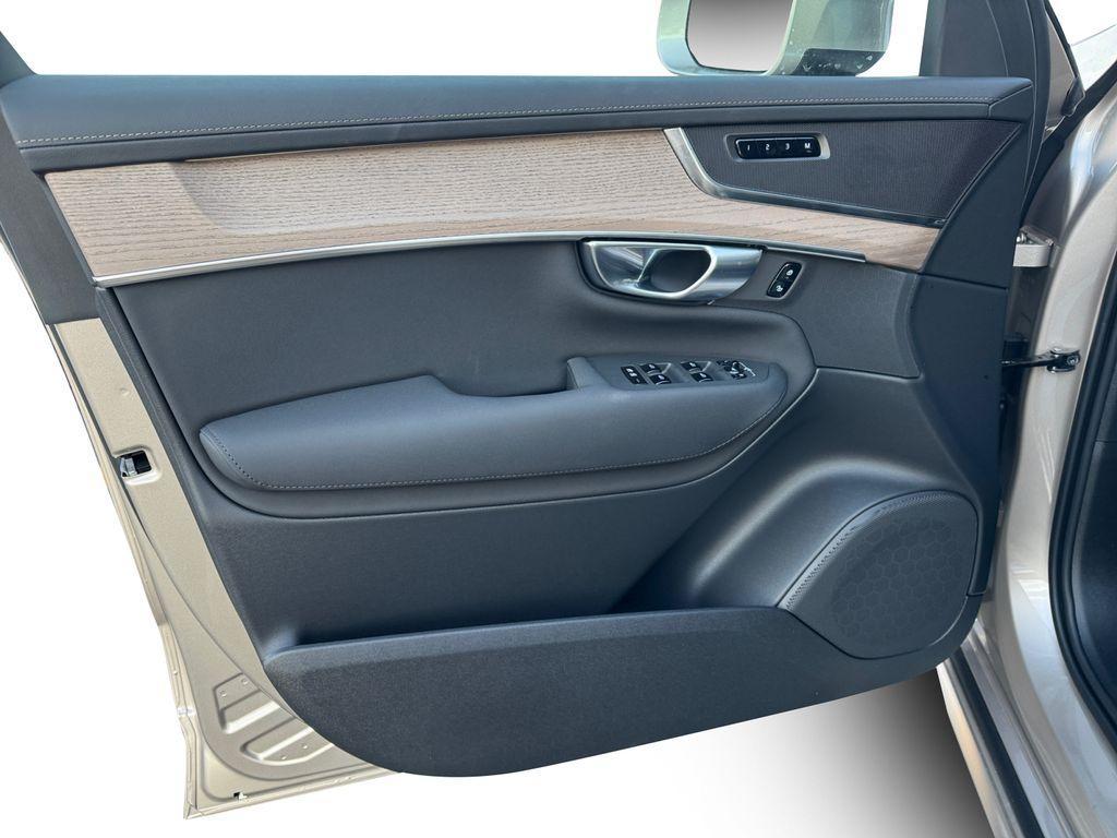 new 2026 Volvo XC90 car, priced at $72,749