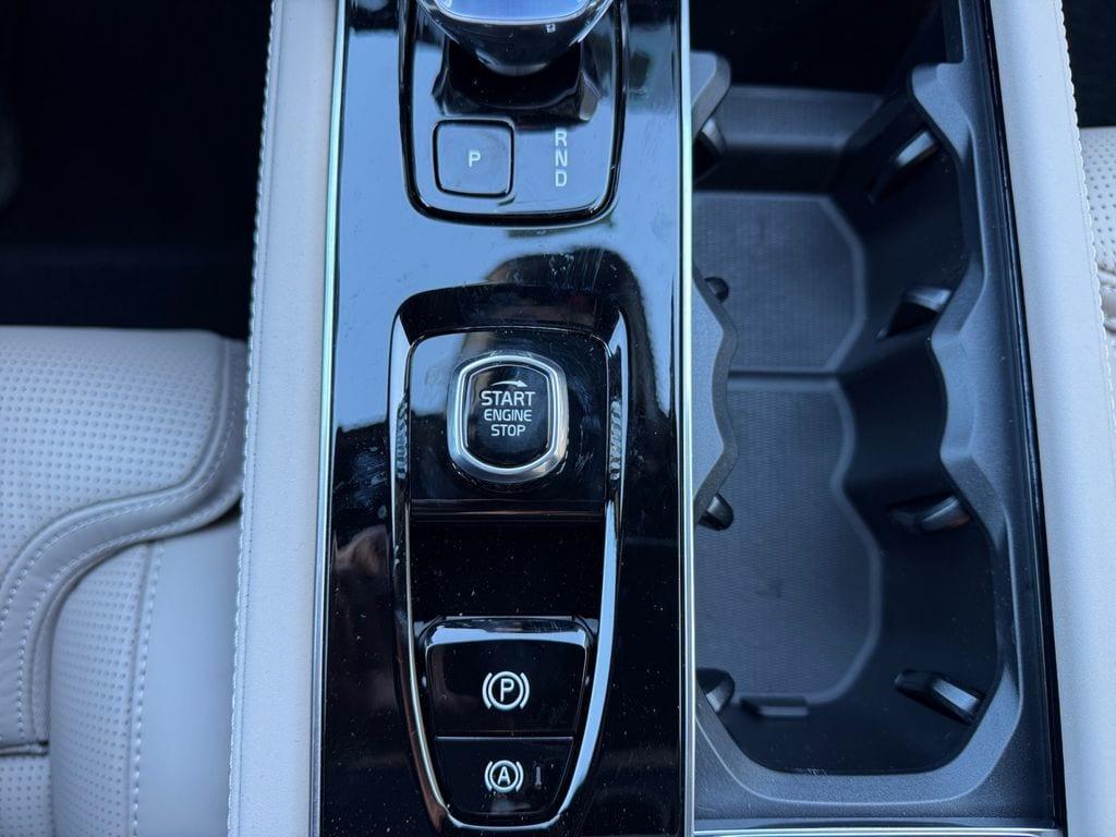 new 2026 Volvo XC90 car, priced at $75,704