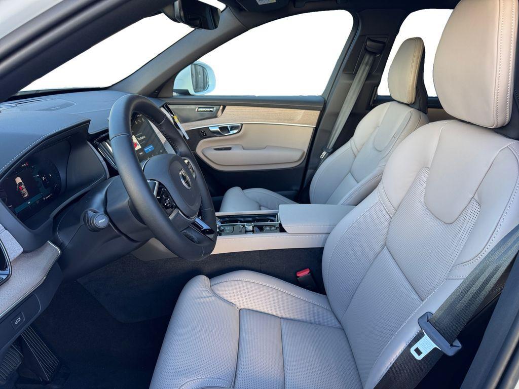 new 2026 Volvo XC90 car, priced at $75,704