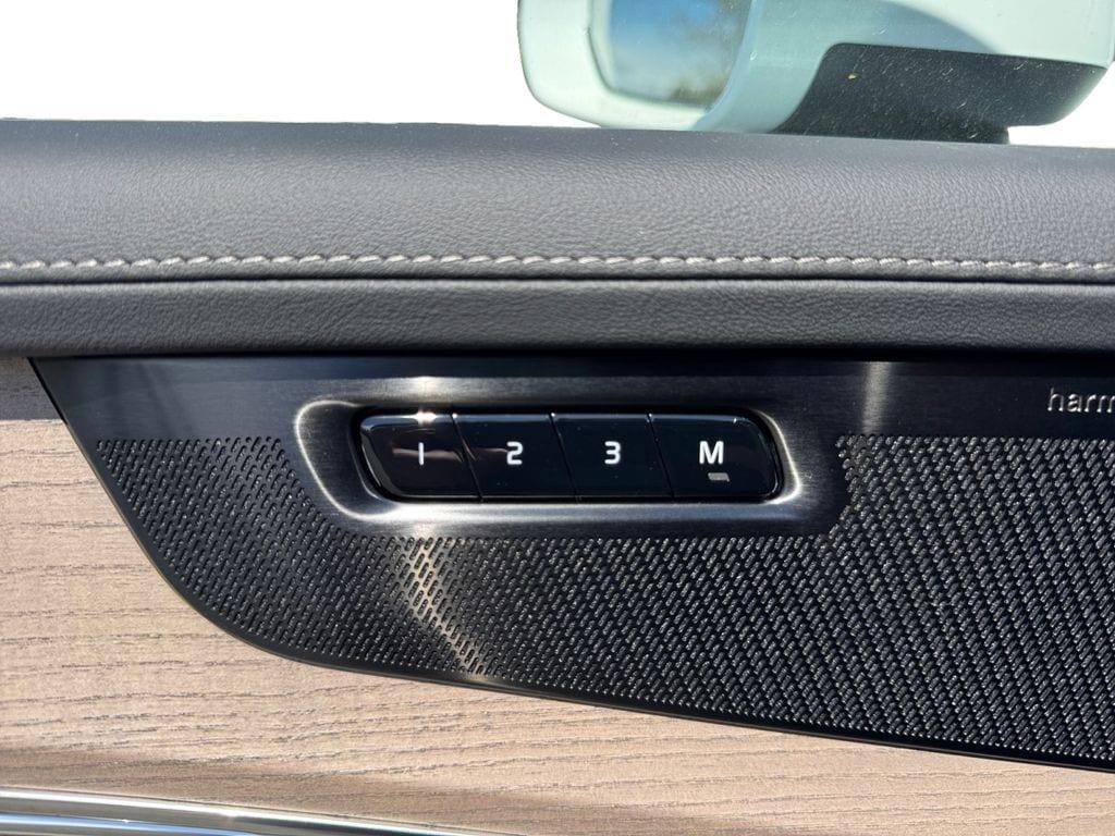 new 2026 Volvo XC90 car, priced at $73,679