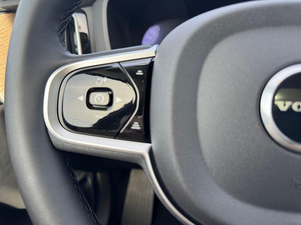 new 2026 Volvo XC60 car, priced at $58,534