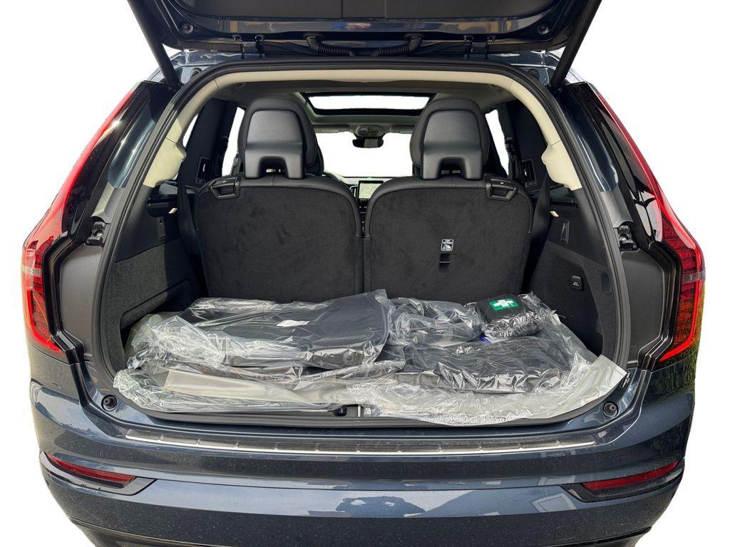 new 2026 Volvo XC90 Plug-In Hybrid car, priced at $87,179