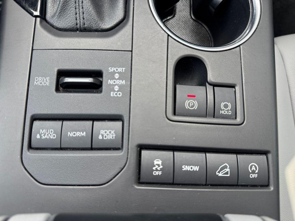used 2021 Toyota Highlander car, priced at $33,740