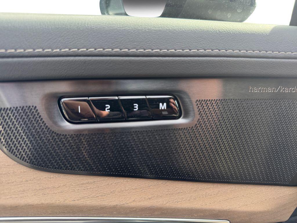 new 2026 Volvo XC90 car, priced at $76,209