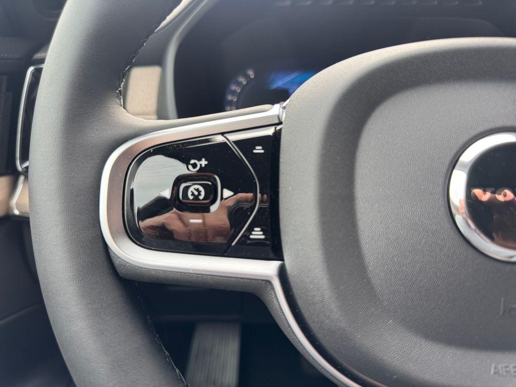 new 2026 Volvo XC90 car, priced at $76,209