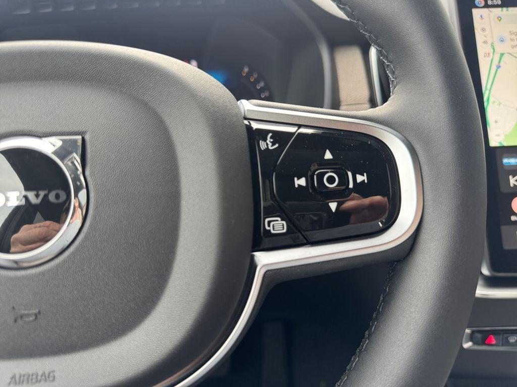 new 2026 Volvo XC90 car, priced at $76,209