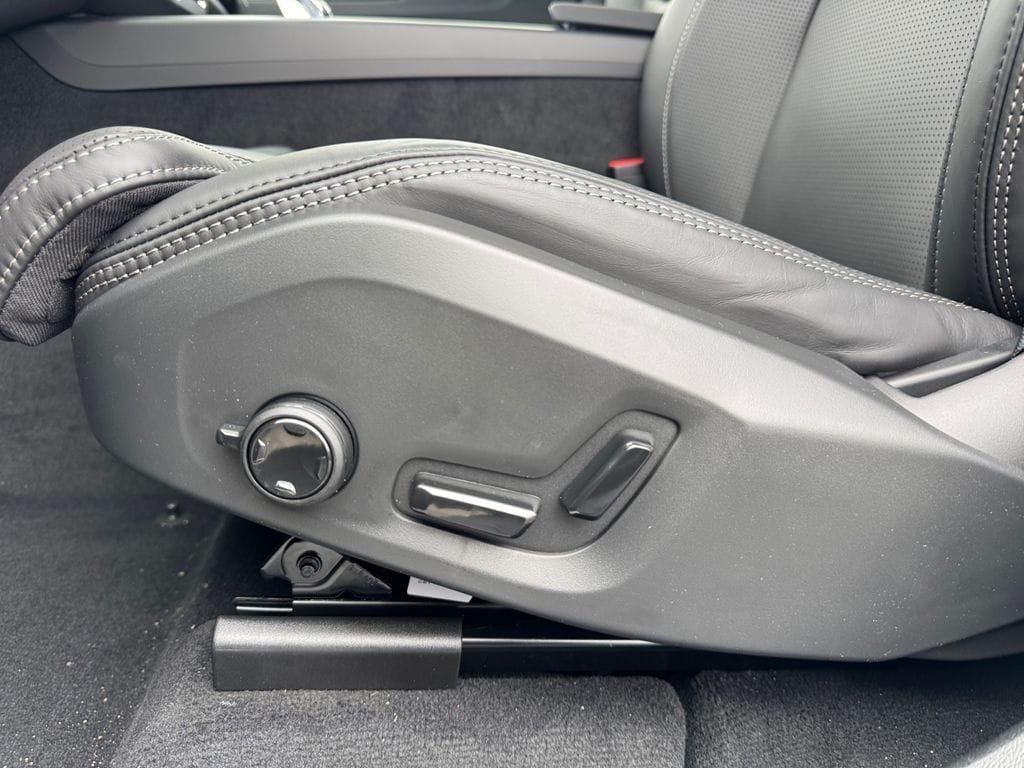 new 2026 Volvo XC60 Plug-In Hybrid car, priced at $75,904