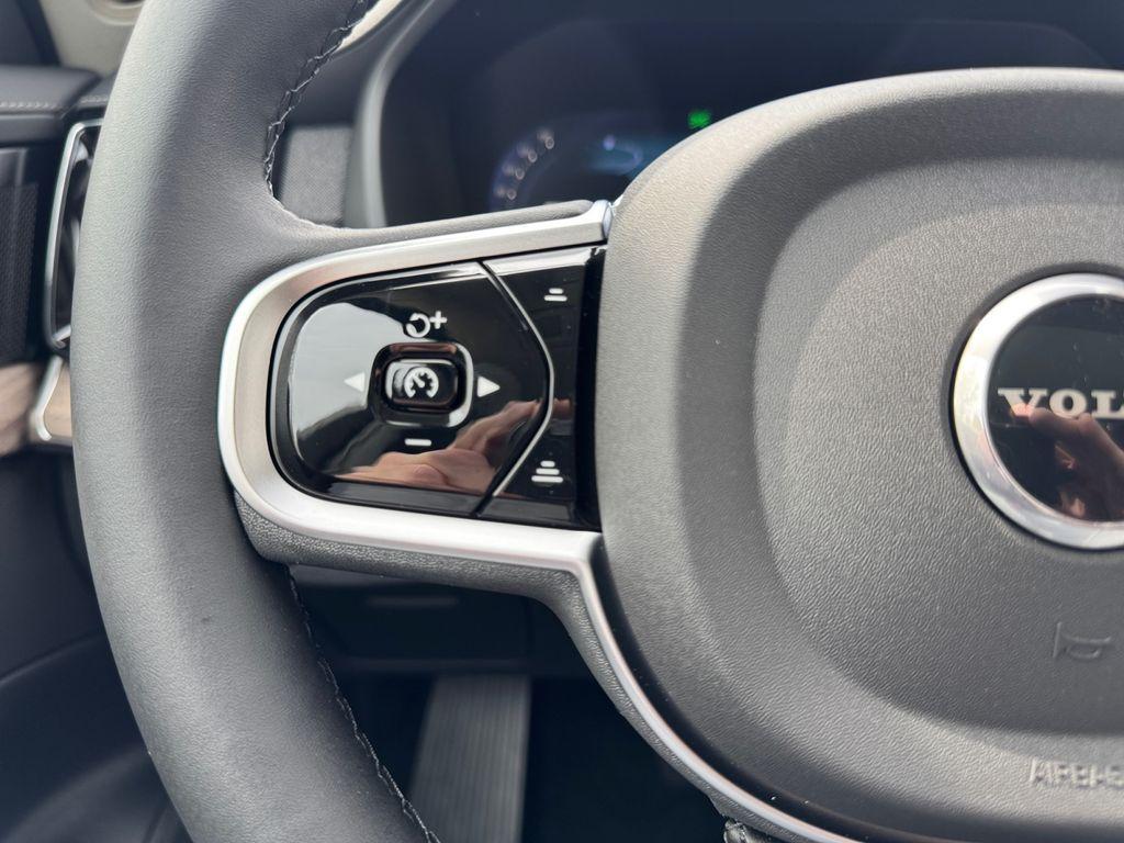 new 2026 Volvo XC90 Plug-In Hybrid car, priced at $82,424