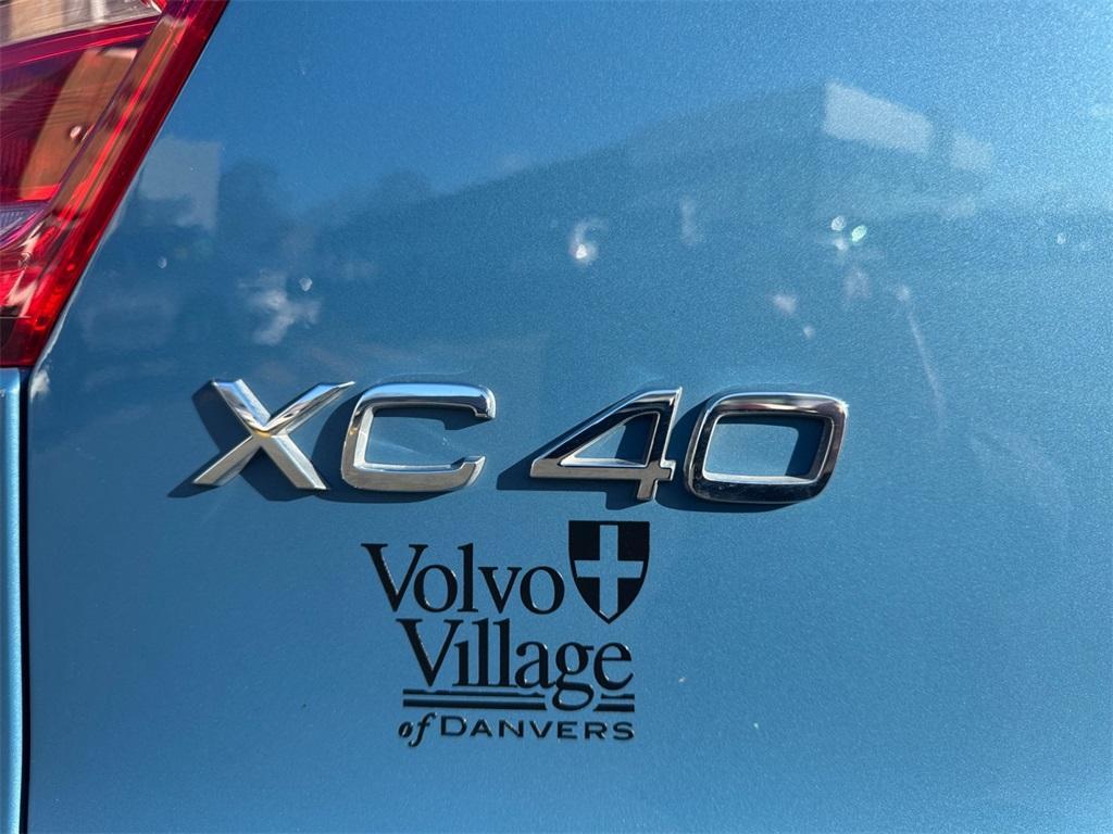 used 2025 Volvo XC40 car, priced at $31,606