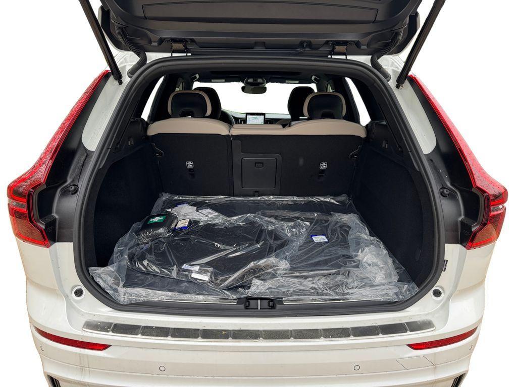 new 2026 Volvo XC60 car, priced at $58,534