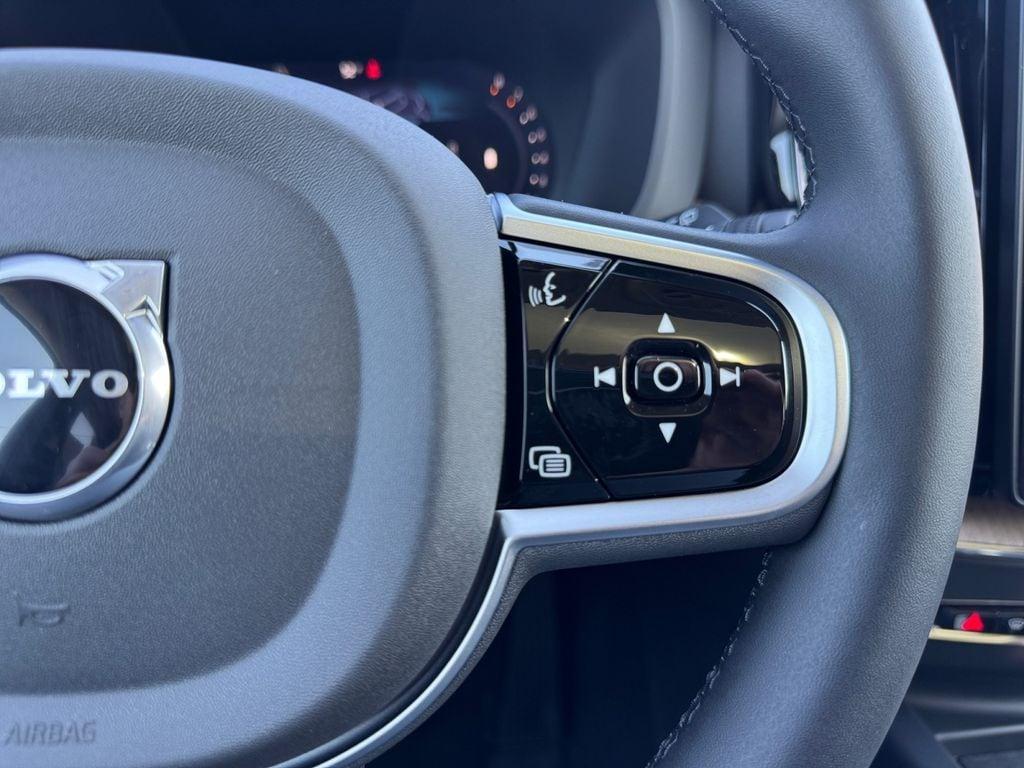 new 2026 Volvo XC60 car, priced at $58,909
