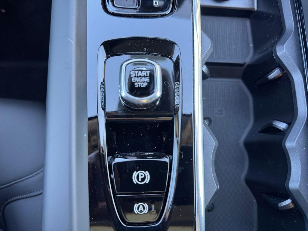 new 2026 Volvo XC60 car, priced at $58,909