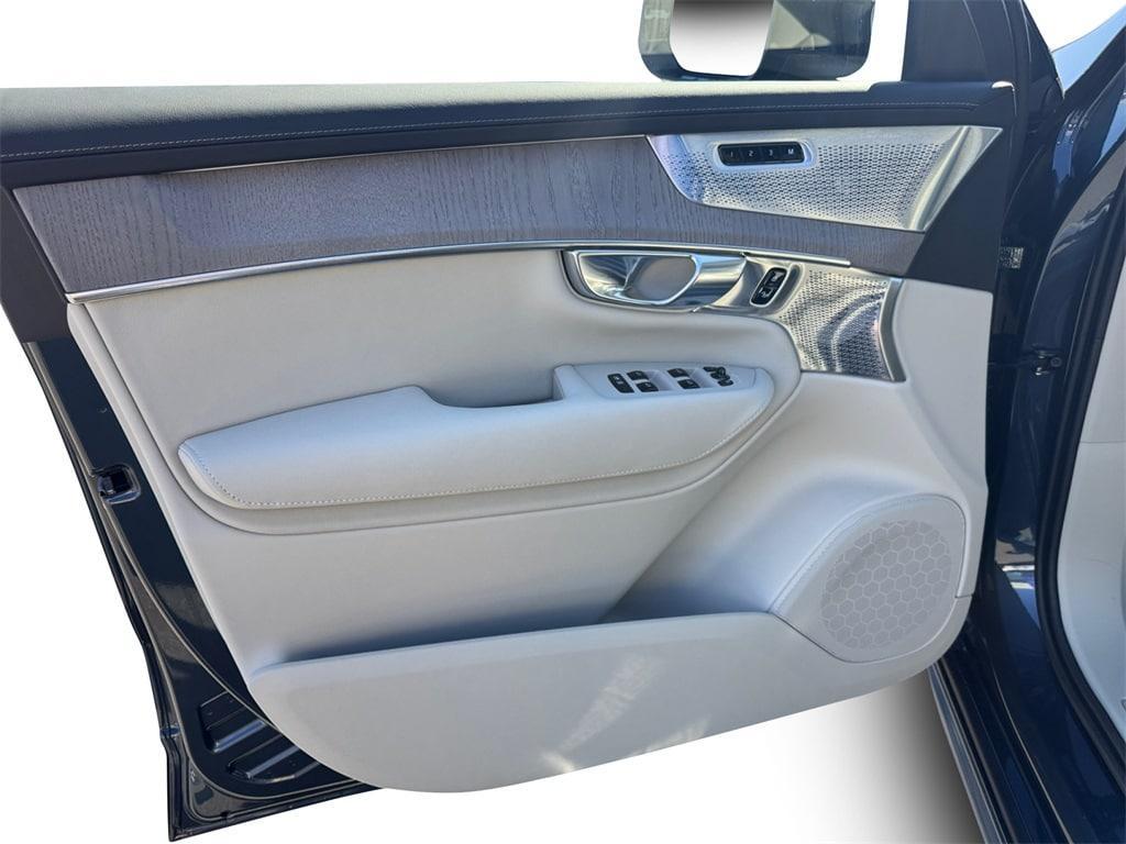 new 2026 Volvo XC90 car, priced at $82,994