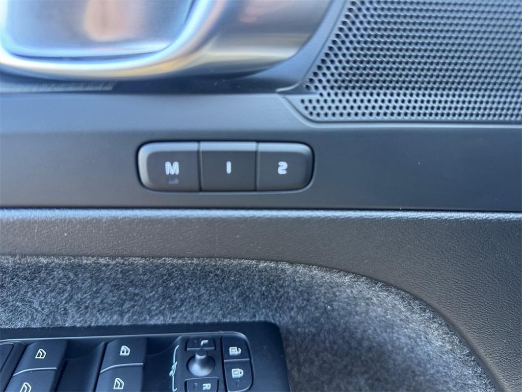 used 2025 Volvo XC40 car, priced at $32,858