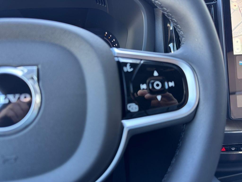 new 2026 Volvo XC60 car, priced at $58,109