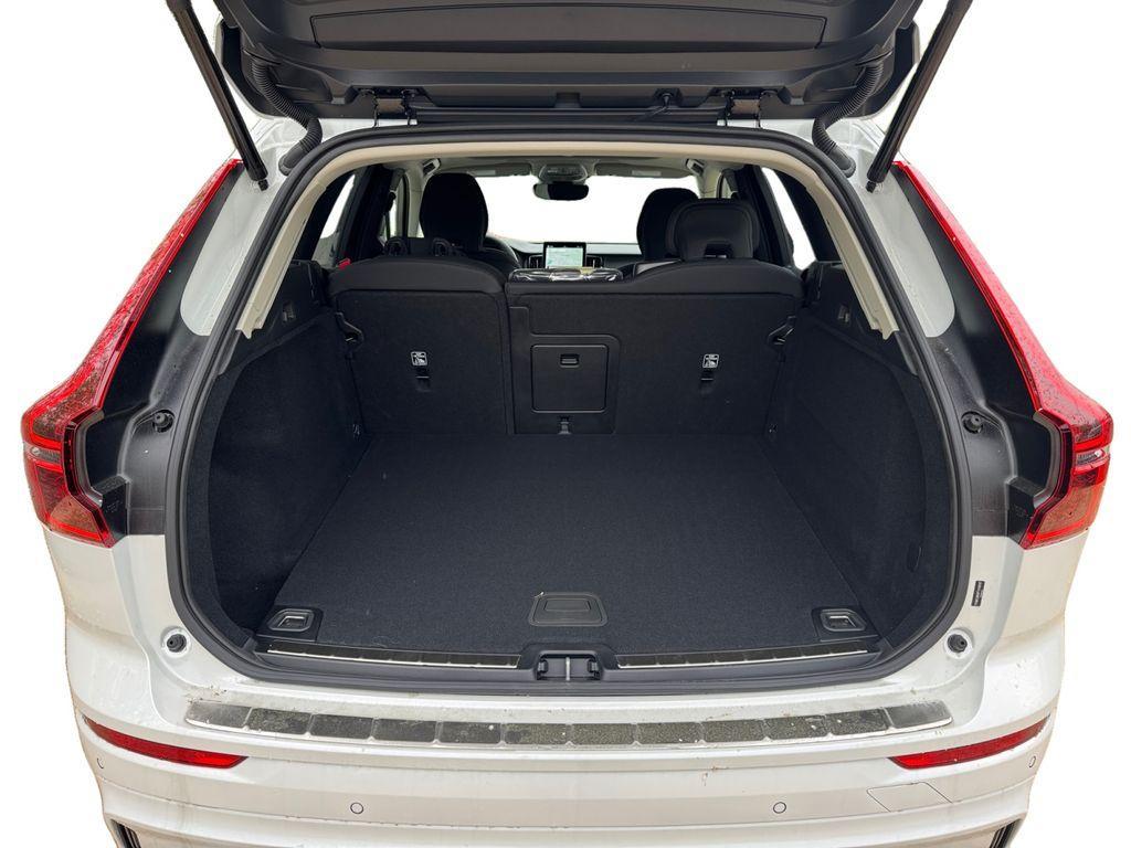 new 2026 Volvo XC60 car, priced at $58,909