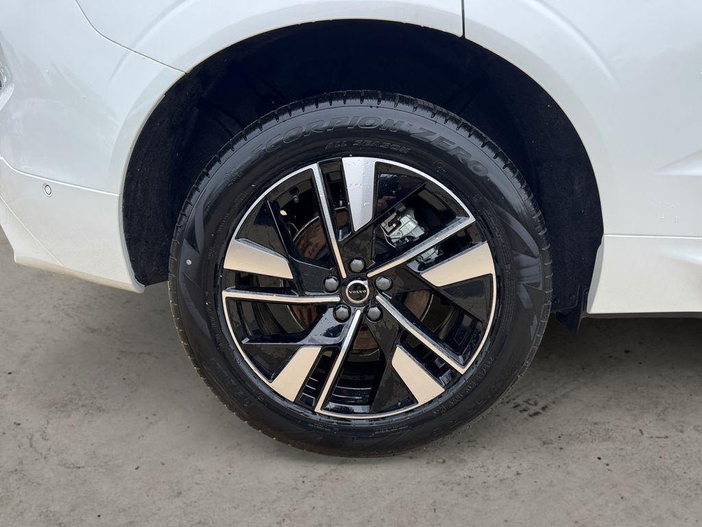 new 2026 Volvo XC60 car, priced at $58,909
