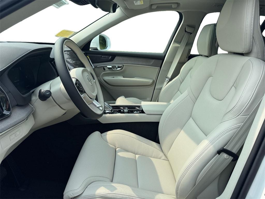 new 2026 Volvo XC90 Plug-In Hybrid car, priced at $86,174