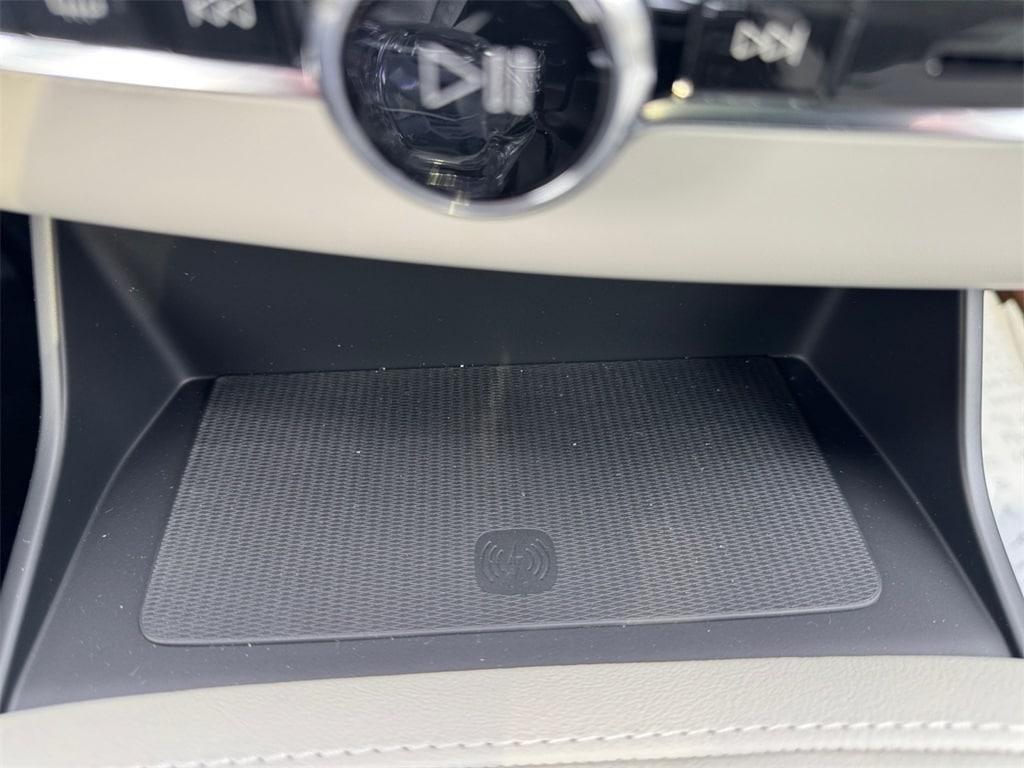 new 2026 Volvo XC90 Plug-In Hybrid car, priced at $86,174