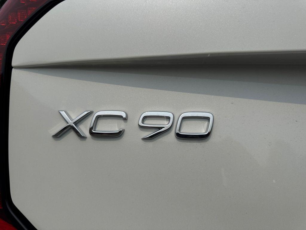 new 2026 Volvo XC90 Plug-In Hybrid car, priced at $86,174