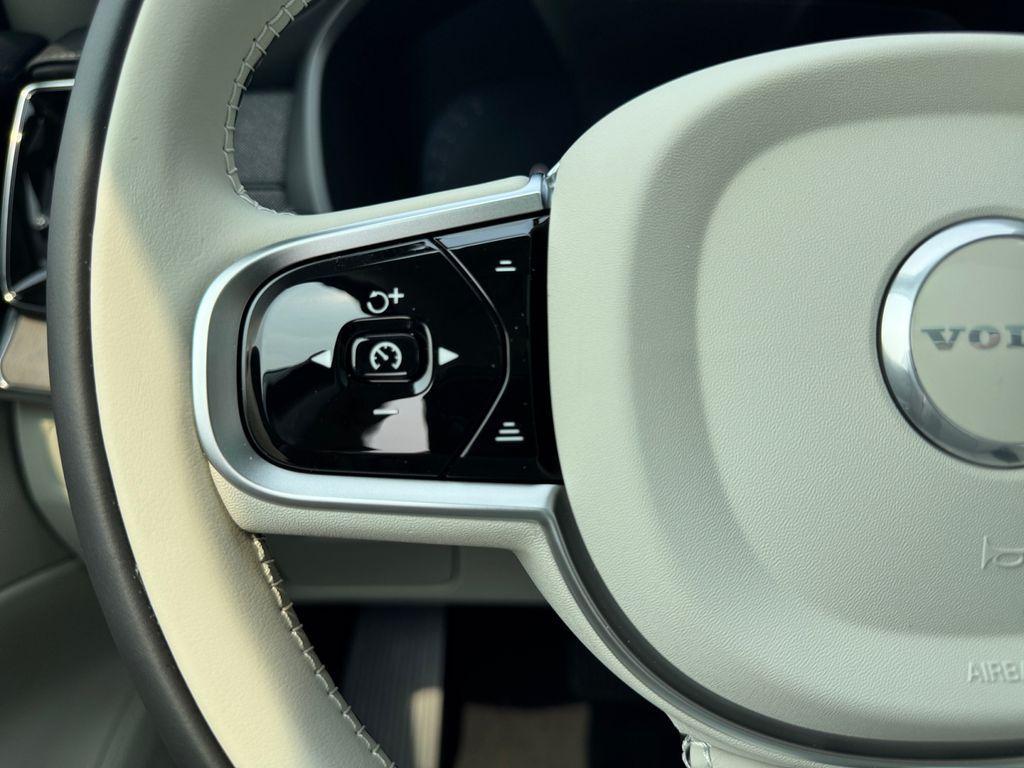 new 2026 Volvo XC90 Plug-In Hybrid car, priced at $86,174