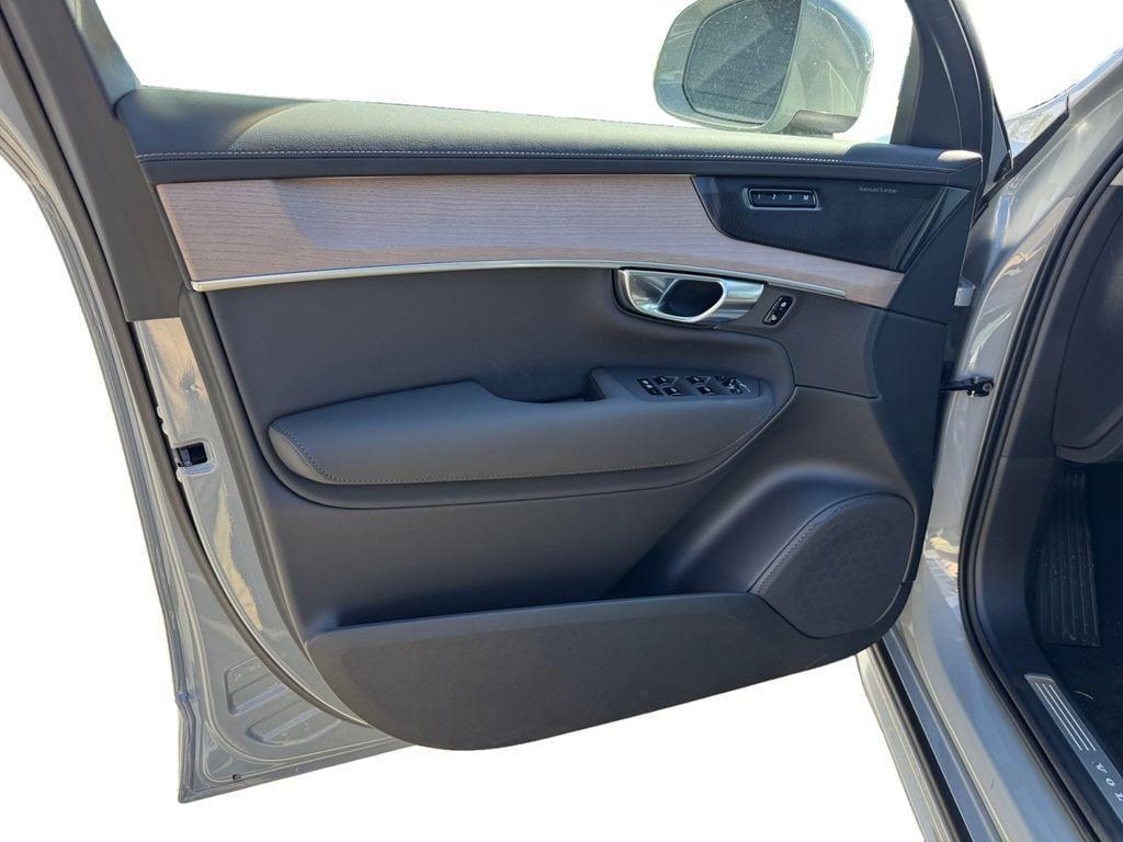 new 2026 Volvo XC90 car, priced at $69,129