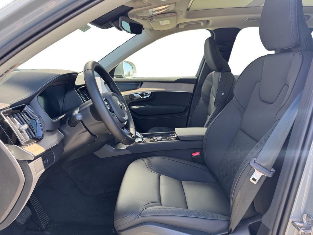 new 2026 Volvo XC90 car, priced at $69,129