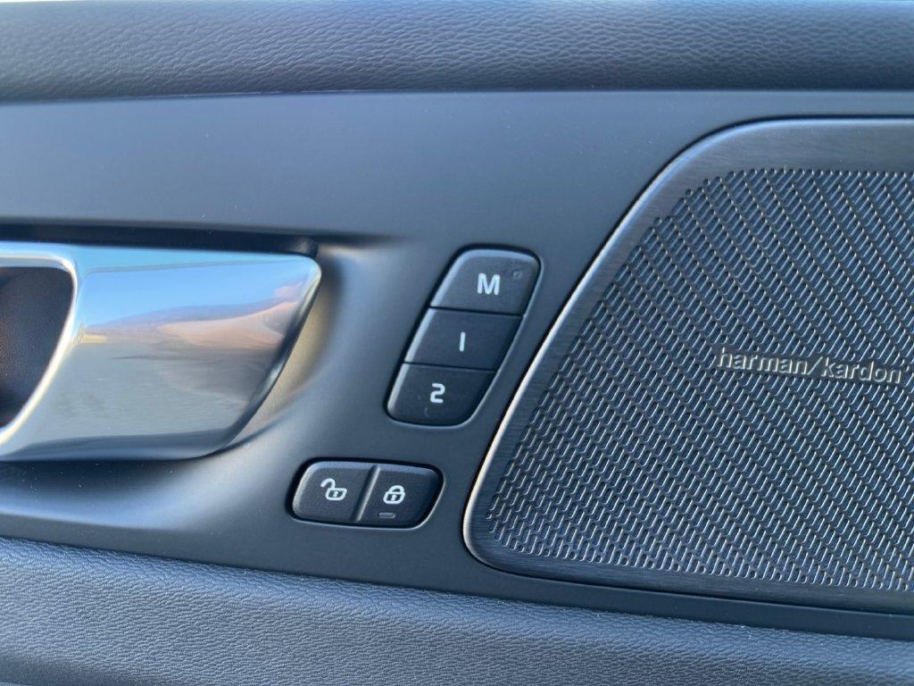 new 2027 Volvo XC60 car, priced at $76,400