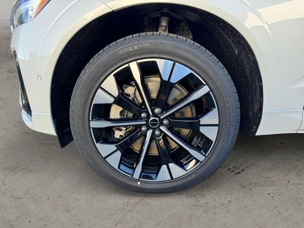 new 2026 Volvo XC60 Plug-In Hybrid car, priced at $69,834