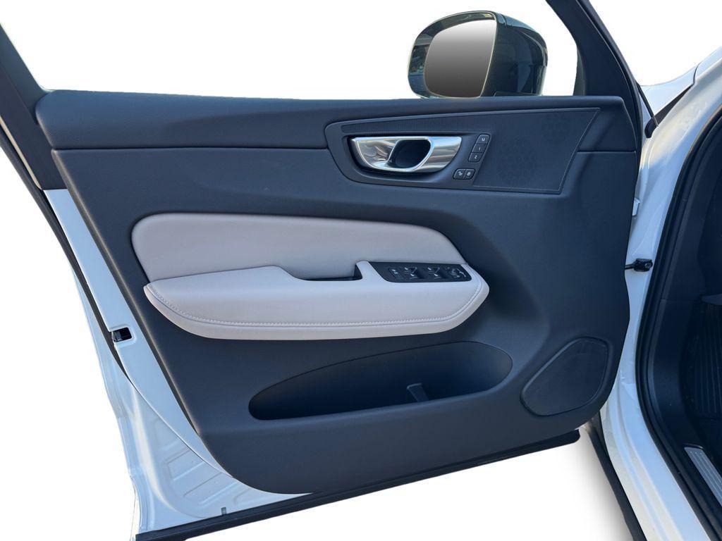 new 2026 Volvo XC60 Plug-In Hybrid car, priced at $69,834