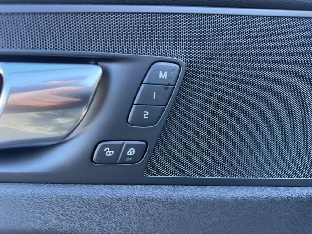 new 2026 Volvo XC60 Plug-In Hybrid car, priced at $69,834